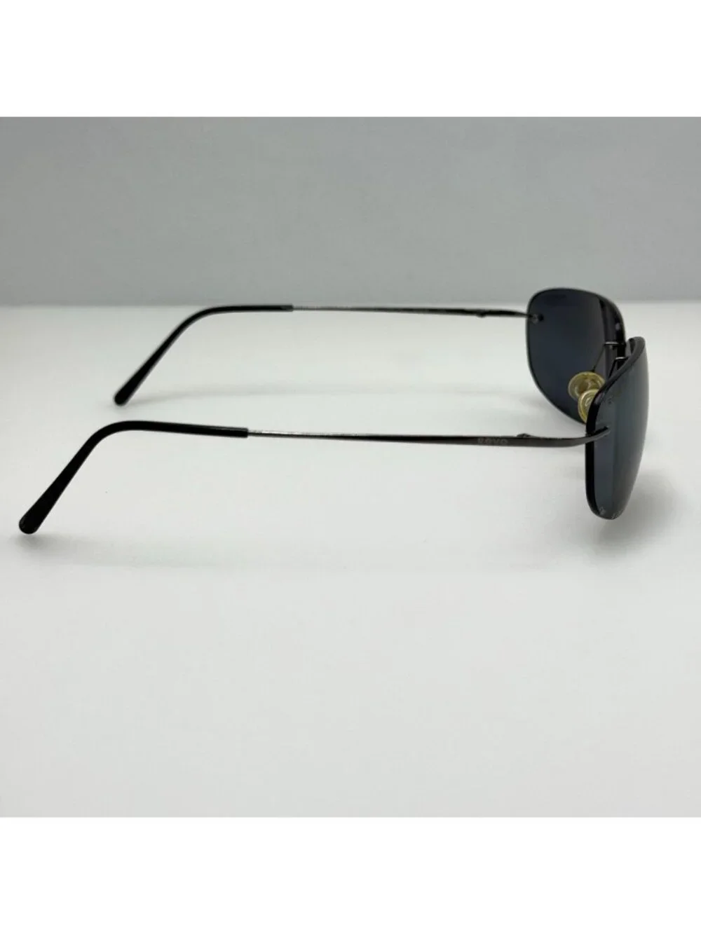 Revo Sunglasses 3039 080/9V Polarized Italy 57-18-120 Read Description